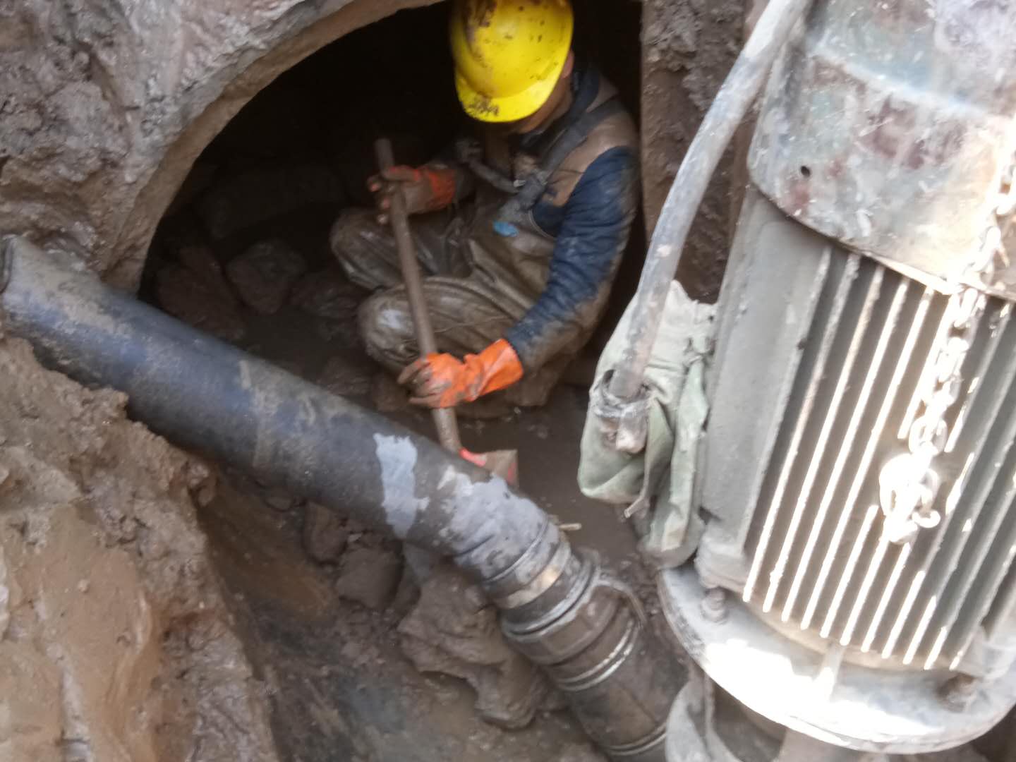 九湖镇管道清淤